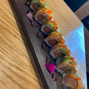 007 roll (seared salmon belly on top )