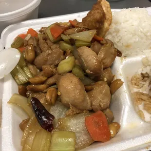 a plate of chicken and vegetables