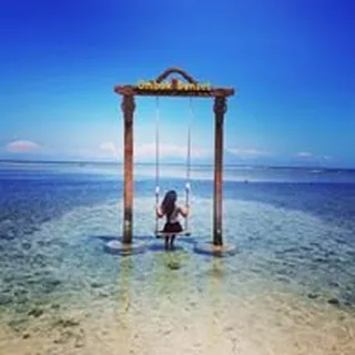 Ayu M.