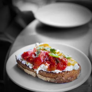 Crostone Con Stracciatella