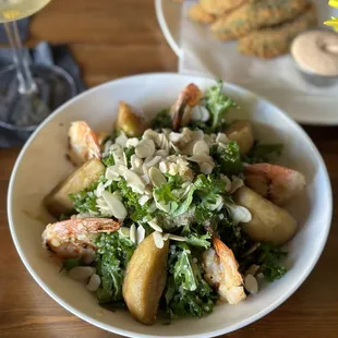 Grilled Shrimps Salad