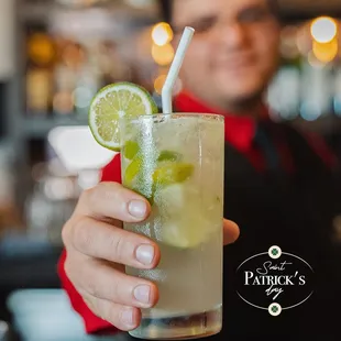 Why not celebrate this day in true green fashion? With a Caipirinha or two from our bar? 

We're waiting for you today!
