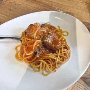 Kids spaghetti with meatball