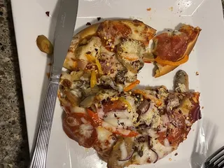 The Hub Bar And Grill