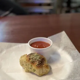 1 Garlic knot