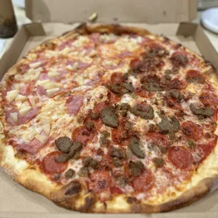 1/2 Hawaiian, 1/2 Meat Lovers 18"