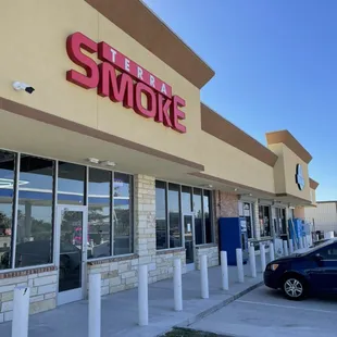 Entrance to this brand new smoke shop!