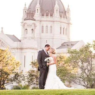 Family, Wedding, Birth, Newborn, Senior Portraits, Business and anything inbetween.  www.terrasura.com