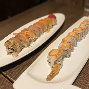 Left : Rainbow roll  Right : Tiger roll