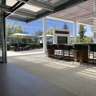 Wide, modern, cozy "al fresco" dining