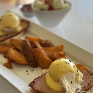 Eggs Benedict