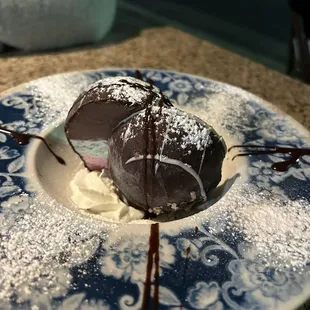Chocolate dessert
