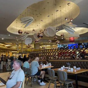 Really nice restaurant. Great waitresses. We had a lot fun there  They have a fantastic omelet. (Denver )