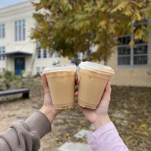 ig: @whatsviveating  |  grapefruit brown sugar latte and iced vanilla latte