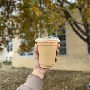 ig: @whatsviveating  |  grapefruit brown sugar latte