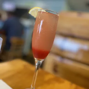 Strawberry lemonade mimosa