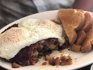 Shelton’s Big Grill