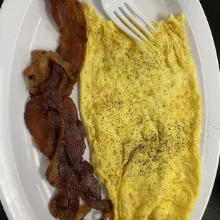 Scramble eggs and bacon
