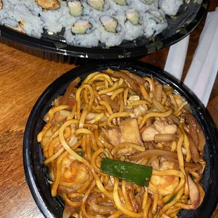 House Special Lo Mein