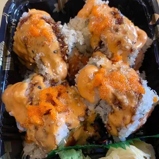 8 Pieces Christine Roll