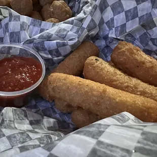 Mozzarella sticks