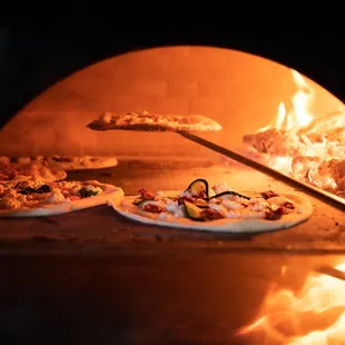 Marra forni wood fired ovens cooks pizza in less than 90 seconds