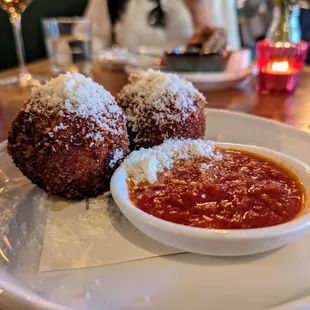 Arancini. $16. Risotto, salsa Calabrese.