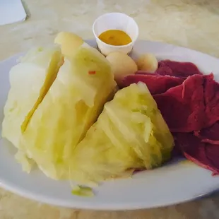 Corned Beef, Cabbage &amp; Potatoes