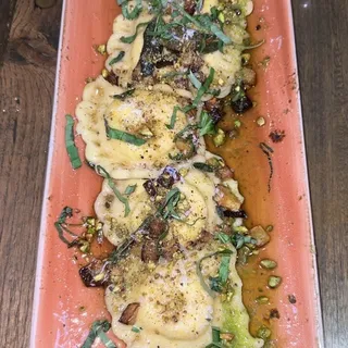 Mezzaluna Ravioli
