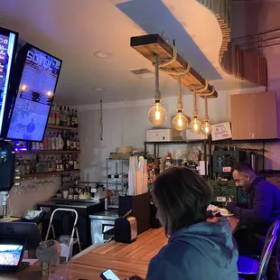 Small counter seating, 12.9.2022.