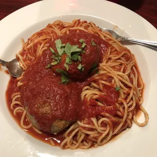 Spaghetti and meatballs