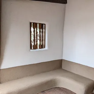 Banco area on front porch