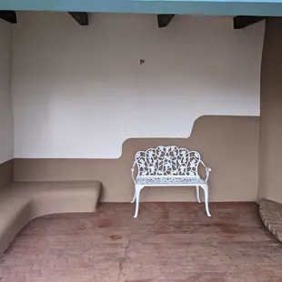 New 2-color "mesa" effect on front porch