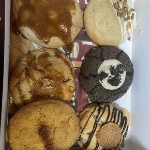 Oreo cheesecake, caramel apple chai, pumpkin churro, pistachio cream!