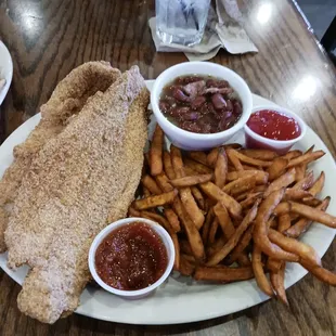 Fried Catfish, redheads and rice and sweet potatoe fries, yummie, never disappoint.