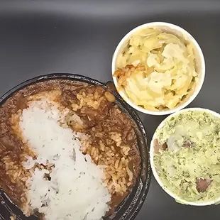 Chili &amp; rice, sides of mac n cheese, tater salad