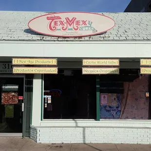 Tex-Mex Curios, Exterior photo