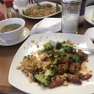 general tso with wonton soup and fried rice