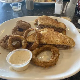 Patty melt and onion rings