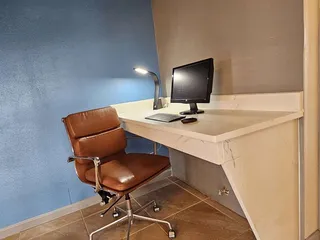 Knights Inn Victoria