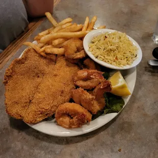 Fisherman&apos;s platter