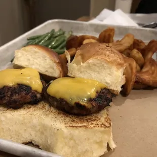 Kids sliders with fries and green beans