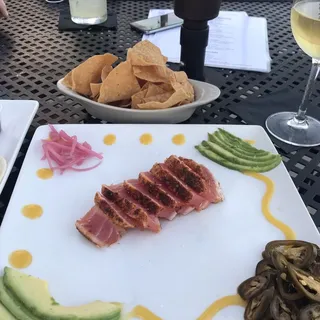 Blackened Tuna Nachos