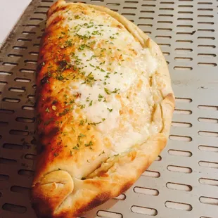 A Homemade Cheese's Crust Bread.