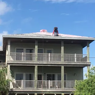 Installation of Owens Corning Tru Def Duration shingles in Port Aransas Tx.