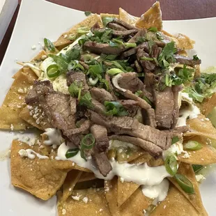 Chilaquiles w/tri-tip