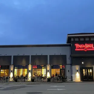 the outside of the restaurant