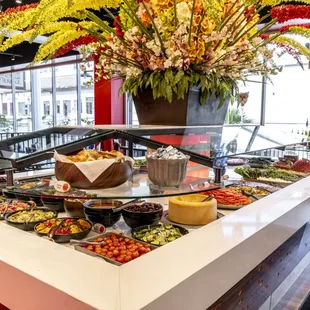 salads, interior