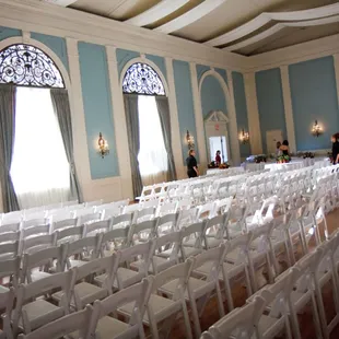 I love doing weddings here!