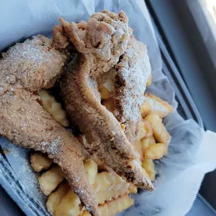 3 whole wings w/fries Taken 02.03.25